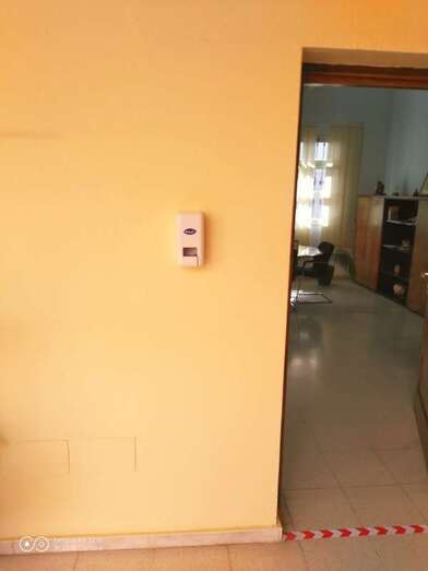 Dispensador de gel hidroalcohólico (Foto TA)